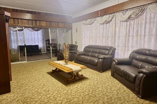 5 Bedroom Property for Sale in Lakeview Free State